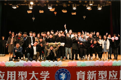 第十七屆校園文化藝術(shù)節(jié)建筑工程學(xué)院文藝活動(dòng) 構(gòu)筑藝術(shù)與創(chuàng)新的橋梁